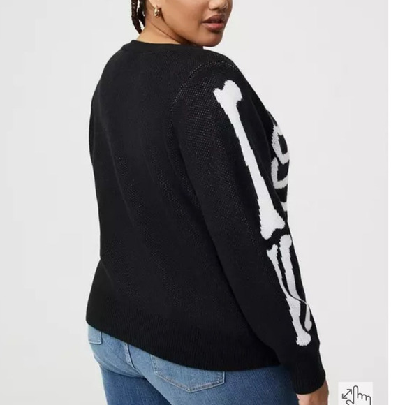 Torrid 4 (4X) Ribcage Skeleton Xray Bones Button Front V Neck Cardigan Sweater - Picture 3 of 3